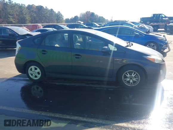 ✅ 2011 Toyota Prius II • VIN: JTDKN3DU4B0320028 • Lot: 43728281. Wystawiony na IAAI z przebiegiem 229 303 mil. Bezpłatny archiwum sprzedaży aukcyjnych z USA i szczegółowy raport historii pojazdu na DreamBid. Zdjęcie 13.