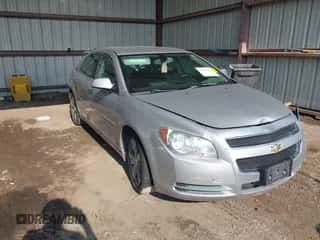 2012 Chevrolet Malibu 1LT z VIN 1G1ZC5EU4CF397391, wystawiony jako IAAI lot #42925839 z przebiegiem 70 327 mil mil oraz . Historia ofert i sprzedaży dostępna na DreamBid. Obrazek 1.