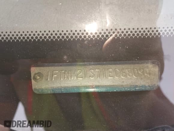 ✅ 2001 Ford F-250 XL • VIN: 1FTNW21S71EC68094 • Lot: 42468828. Wystawiony na IAAI z przebiegiem 155 379 mil. Bezpłatny archiwum sprzedaży aukcyjnych z USA i szczegółowy raport historii pojazdu na DreamBid. Zdjęcie 9.