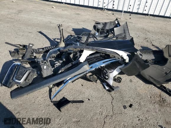 ✅ 2023 Chevrolet Suburban LT • VIN: 1GNSCCKD1PR124986 • Lot: 87432904. Listed on Copart with 105,026 mi. Free auction sales archive from the USA and detailed vehicle history report at DreamBid. Image 13.