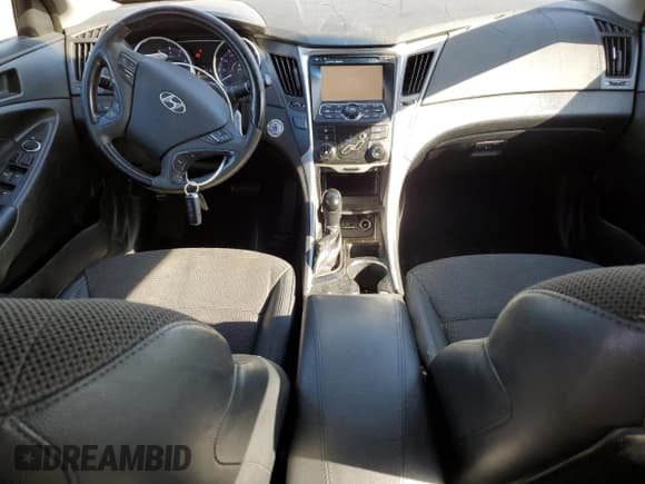 ✅ 2011 Hyundai Sonata SE • VIN: 5NPEC4AC5BH168347 • Lot: 72141714. Listed on Copart with 295,892 mi. Free auction sales archive from the USA and detailed vehicle history report at DreamBid. Image 8.
