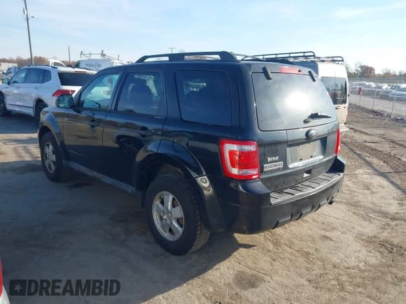 ✅ 2012 Ford Escape XLT • VIN: 1FMCU9D75CKB76480 • Lot: 43655020. Wystawiony na IAAI z przebiegiem 285 902 mil. Bezpłatny archiwum sprzedaży aukcyjnych z USA i szczegółowy raport historii pojazdu na DreamBid. Zdjęcie 3.