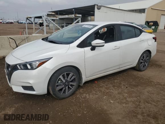 ✅ 2020 Nissan Versa SV • VIN: 3N1CN8EV6LL846824 • Lot: 85119165. Wystawiony na Copart z przebiegiem 62 477 mil. Bezpłatny archiwum sprzedaży aukcyjnych z USA i szczegółowy raport historii pojazdu na DreamBid. Zdjęcie 1.