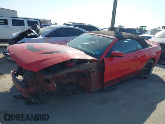 ✅ 2011 Ford Mustang GT Premium • VIN: 1ZVBP8FF3B5103964 • Lot: 43247908. Listed on IAAI with 186,161 mi. Free auction sales archive from the USA and detailed vehicle history report at DreamBid. Image 2.