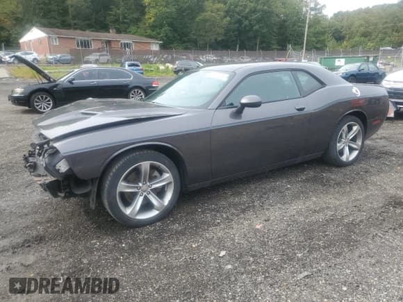 ✅ 2016 Dodge Challenger SXT Plus • VIN: 2C3CDZAG1GH101267 • Lot: 82147335. Wystawiony na Copart z przebiegiem 98 924 mil. Bezpłatny archiwum sprzedaży aukcyjnych z USA i szczegółowy raport historii pojazdu na DreamBid. Zdjęcie 1.