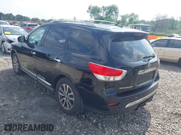 ✅ 2013 Nissan Pathfinder SL • VIN: 5N1AR2MM3DC661587 • Lot: 42824483. Listed on IAAI with 200,776 mi. Free auction sales archive from the USA and detailed vehicle history report at DreamBid. Image 3.