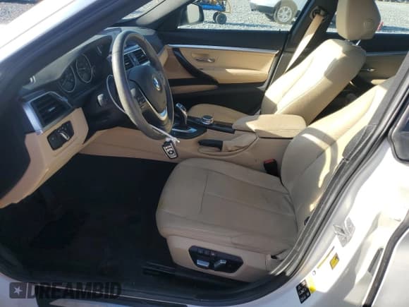 ✅ 2017 BMW 3 Series 330i xDrive • VIN: WBA8Z9C38HG453558 • Lot: 67524235. Wystawiony na Copart z przebiegiem 44 653 mil. Bezpłatny archiwum sprzedaży aukcyjnych z USA i szczegółowy raport historii pojazdu na DreamBid. Zdjęcie 7.