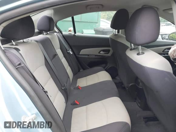 2012 Chevrolet Cruze LS z VIN 1G1PC5SHXC7312918, wystawiony jako IAAI lot #42380000 z przebiegiem 204 452 mil mil oraz . Historia ofert i sprzedaży dostępna na DreamBid. Obrazek 8.