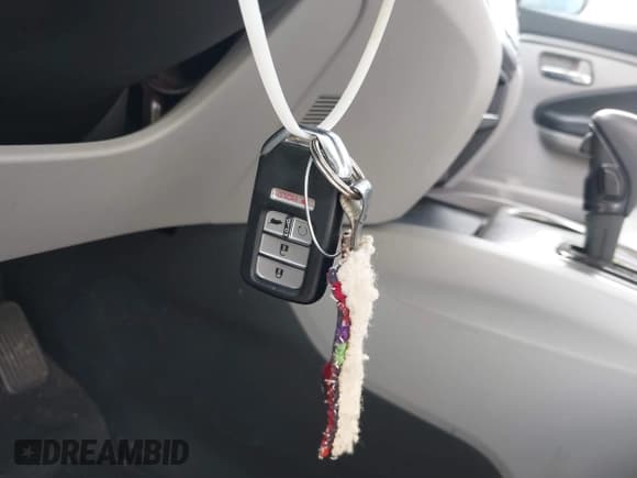 ✅ 2019 Honda Pilot EX-L • VIN: 5FNYF6H58KB092631 • Lot: 43802060. Listed on IAAI with 45,806 mi. Free auction sales archive from the USA and detailed vehicle history report at DreamBid. Image 11.