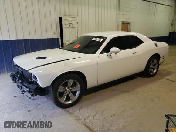 ✅ 2016 Dodge Challenger SXT Plus • VIN: 2C3CDZAG4GH352753 • Lot: 75312223. Wystawiony na Copart z przebiegiem 128 973 mil. Bezpłatny archiwum sprzedaży aukcyjnych z USA i szczegółowy raport historii pojazdu na DreamBid. Zdjęcie 1.