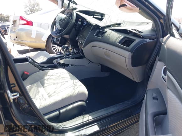 ✅ 2015 Honda Civic • VIN: 19XFB4F24FE200898 • Lot: 40381697. Listed on IAAI with Not provided. Free auction sales archive from the USA and detailed vehicle history report at DreamBid. Image 5.