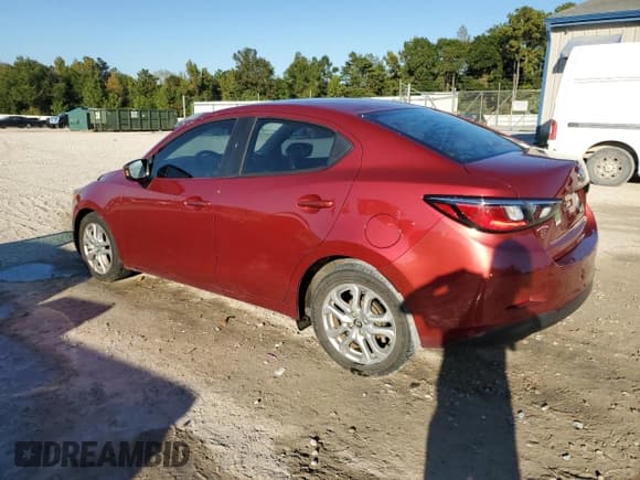 ✅ 2017 Toyota Yaris • VIN: 3MYDLBYV4HY193079 • Lot: 86450195. Wystawiony na Copart z przebiegiem 223 204 mil. Bezpłatny archiwum sprzedaży aukcyjnych z USA i szczegółowy raport historii pojazdu na DreamBid. Zdjęcie 2.