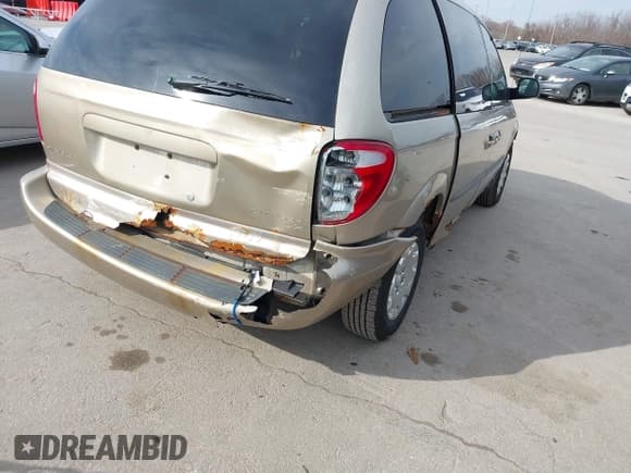 ✅ 2002 Chrysler Voyager LX • VIN: 1C8GJ45382B510897 • Lot: 41829447. Listed on IAAI with Not provided. Free auction sales archive from the USA and detailed vehicle history report at DreamBid. Image 6.