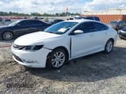 ✅ 2015 Chrysler 200 Limited • VIN: 1C3CCCAB7FN725407 • Лот: 43405480. Опубликован ранее на IAAI с пробегом 213 757 миль. Бесплатный доступ к архиву аукционных продаж из США и подробный отчёт об истории автомобиля на DreamBid. Изображение 2.