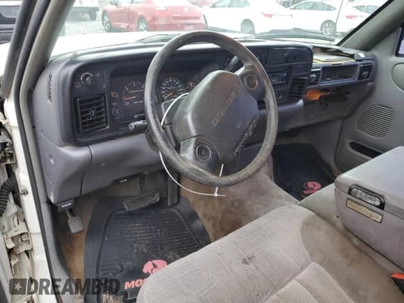1997 Dodge 1500 с VIN 3B7HC13Y4VG730630, выставлен на аукционе Copart как лот 79000724 с пробегом 329 163 миль миль и Списание • Salvage title. История ставок и продаж доступна на DreamBid. Изображение 8.