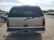 ✅ 2000 Chevrolet Suburban LS • VIN: 3GNFK16T1YG226929 • Лот: 61030175. Опубликован ранее на Copart с пробегом 224 308 миль. Бесплатный доступ к архиву аукционных продаж из США и подробный отчёт об истории автомобиля на DreamBid. Изображение 6.