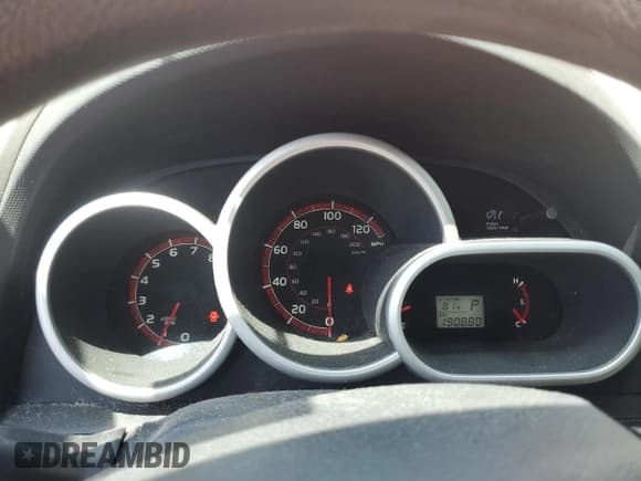 ✅ 2011 Toyota Matrix • VIN: 2T1KU4EE1BC553970 • Лот: 80383365. Опубликован ранее на Copart с пробегом 190 880 миль. Бесплатный доступ к архиву аукционных продаж из США и подробный отчёт об истории автомобиля на DreamBid. Изображение 9.