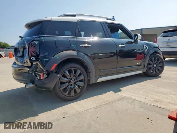 ✅ 2019 MINI Countryman Cooper S • VIN: WMZYT5C55K3E69779 • Lot: 66047555. Listed on Copart with 67,969 mi. Free auction sales archive from the USA and detailed vehicle history report at DreamBid. Image 3.
