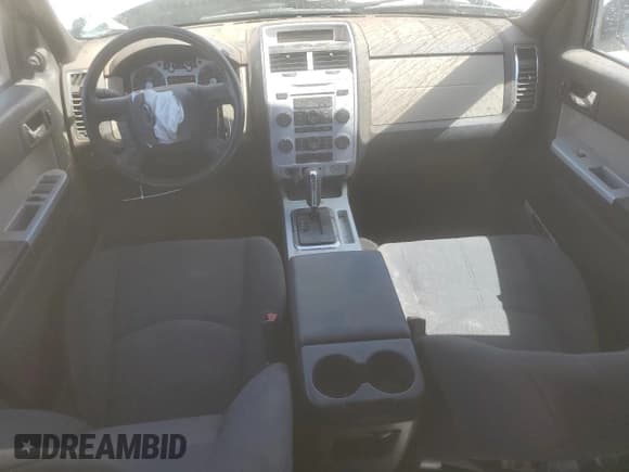 ✅ 2011 Mercury Mariner • VIN: 4M2CN9BG1BKJ01885 • Lot: 50394765. Listed on Copart with 169,173 mi. Free auction sales archive from the USA and detailed vehicle history report at DreamBid. Image 8.