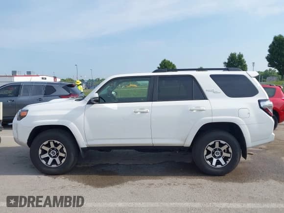 ✅ 2021 Toyota 4Runner TRD Off Road Premium • VIN: JTERU5JR6M5852122 • Lot: 42741232. Listed on IAAI with 54,953 mi. Free auction sales archive from the USA and detailed vehicle history report at DreamBid. Image 14.
