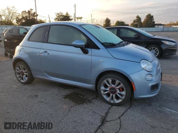 ✅ 2015 FIAT 500 Sport • VIN: 3C3CFFBRXFT696232 • Lot: 90688655. Listed on Copart with 129,080 mi. Free auction sales archive from the USA and detailed vehicle history report at DreamBid. Image 4.