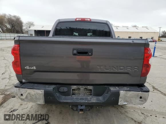 ✅ 2017 Toyota Tundra Limited • VIN: 5TFHW5F18HX641334 • Lot: 42732555. Listed on Copart with 92,403 mi. Free auction sales archive from the USA and detailed vehicle history report at DreamBid. Image 6.