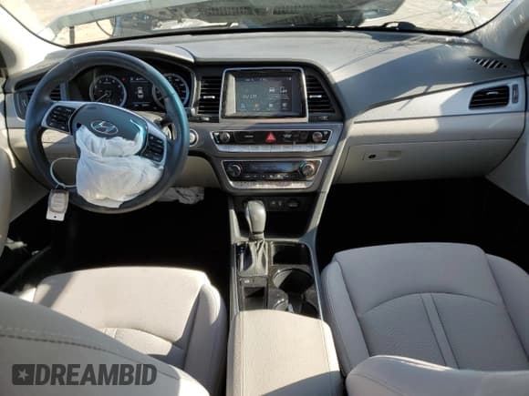 ✅ 2019 Hyundai Sonata SEL • VIN: 5NPE34AF5KH748692 • Lot: 45105313. Listed on Copart with 35,282 mi. Free auction sales archive from the USA and detailed vehicle history report at DreamBid. Image 8.