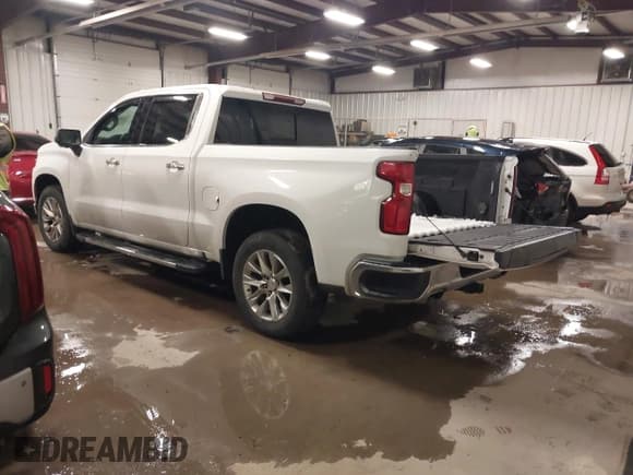 ✅ 2022 Chevrolet Silverado 1500 LTZ • VIN: 3GCUYGED5NG207288 • Lot: 43661493. Wystawiony na IAAI z przebiegiem 117 117 mil. Bezpłatny archiwum sprzedaży aukcyjnych z USA i szczegółowy raport historii pojazdu na DreamBid. Zdjęcie 3.
