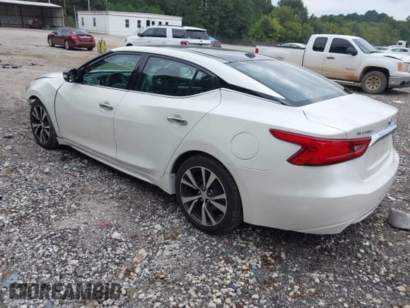 ✅ 2017 Nissan Maxima Platinum • VIN: 1N4AA6AP4HC431215 • Lot: 43079796. Wystawiony na IAAI z przebiegiem 83 147 mil. Bezpłatny archiwum sprzedaży aukcyjnych z USA i szczegółowy raport historii pojazdu na DreamBid. Zdjęcie 3.