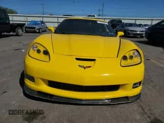 2007 Chevrolet Corvette Z06 z VIN 1G1YY26E375115529, wystawiony jako Copart lot #71068464 z przebiegiem 23 388 mil mil oraz Szkoda całkowita • Salvage title. Historia ofert i sprzedaży dostępna na DreamBid. Obrazek 5.