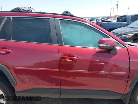 ✅ 2024 Toyota RAV4 XLE Premium • VIN: 2T3C1RFV8RW355704 • Lot: 42029928. Listed on IAAI with 2,919 mi. Free auction sales archive from the USA and detailed vehicle history report at DreamBid. Image 13.