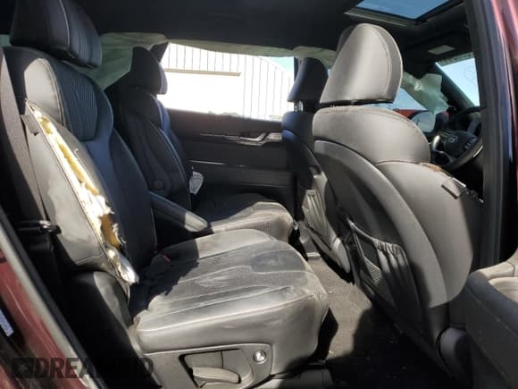 ✅ 2024 Hyundai Palisade Calligraphy • VIN: KM8R74GE8RU729019 • Lot: 82530944. Listed on Copart with 2,515 mi. Free auction sales archive from the USA and detailed vehicle history report at DreamBid. Image 11.