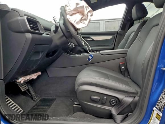 ✅ 2024 VinFast VF 8 Plus • VIN: RLLV1AFAXRH008488 • Lot: 95747735. Wystawiony na Copart z przebiegiem 7 148 mil. Bezpłatny archiwum sprzedaży aukcyjnych z USA i szczegółowy raport historii pojazdu na DreamBid. Zdjęcie 7.