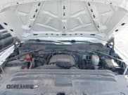 ✅ 2015 Chevrolet Silverado 2500HD Work Truck • VIN: 1GC0CUEG1FZ118681 • Lot: 41910006. Wystawiony na IAAI z przebiegiem 180 869 mil. Bezpłatny archiwum sprzedaży aukcyjnych z USA i szczegółowy raport historii pojazdu na DreamBid. Zdjęcie 10.