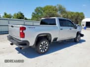 ✅ 2023 Chevrolet Silverado 2500HD Custom • VIN: 2GC4YMEY5P1717251 • Лот: 81000945. Опубликован ранее на Copart с пробегом 80 711 миль. Бесплатный доступ к архиву аукционных продаж из США и подробный отчёт об истории автомобиля на DreamBid. Изображение 3.