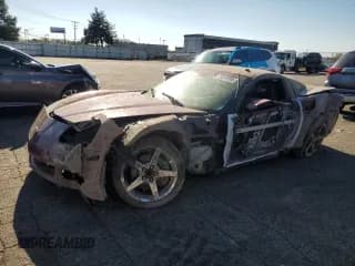 ✅ 2007 Chevrolet Corvette • VIN: 1G1YY26U675113670 • Lot: 91247595. Wystawiony na Copart z przebiegiem Nie podano. Bezpłatny archiwum sprzedaży aukcyjnych z USA i szczegółowy raport historii pojazdu na DreamBid. Zdjęcie 1.