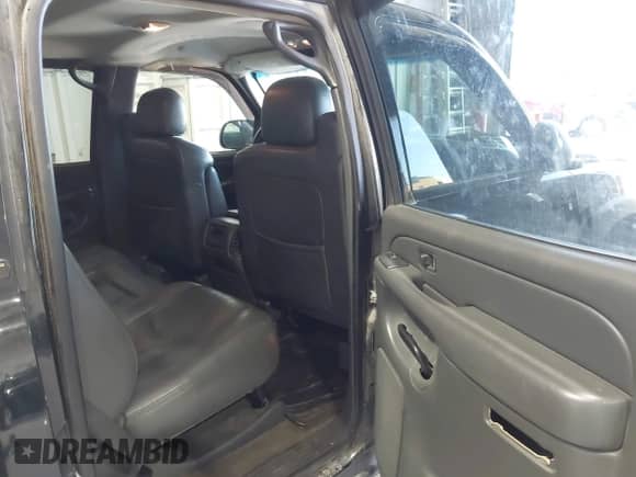 2004 Chevrolet Silverado 2500 LT с VIN 1GCGK23U44F106666, выставлен на аукционе IAAI как лот 41990598 с пробегом 229 266 миль миль и . История ставок и продаж доступна на DreamBid. Изображение 8.