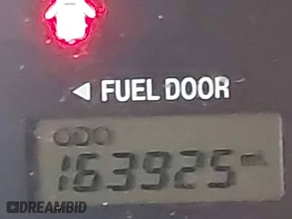 2005 Hyundai Santa Fe GLS z VIN KM8SC73E35U962806, wystawiony jako IAAI lot #42857874 z przebiegiem 163 925 mil mil oraz . Historia ofert i sprzedaży dostępna na DreamBid. Obrazek 7.