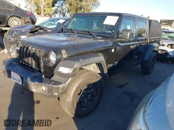 ✅ 2021 Jeep Gladiator Sport S • VIN: 1C6HJTAG8ML547011 • Lot: 43531098. Wystawiony na IAAI z przebiegiem 54 679 mil. Bezpłatny archiwum sprzedaży aukcyjnych z USA i szczegółowy raport historii pojazdu na DreamBid. Zdjęcie 18.