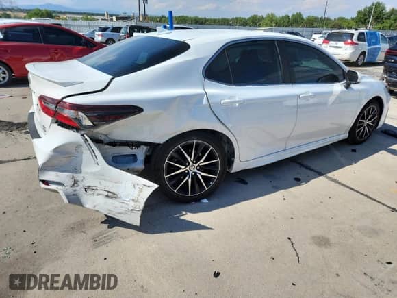 2023 Toyota Camry SE with VIN 4T1G11BK3PU093529, listed as a Copart auction lot 70646835 with 36,783 mi miles and Salvage title. Bid and sale history available at DreamBid. Image 3.