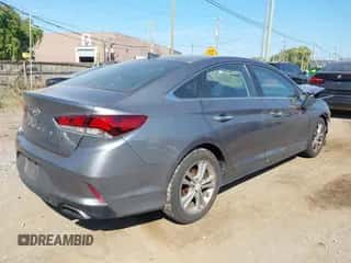 2018 Hyundai Sonata Limited с VIN 5NPE34AF0JH628457, выставлен на аукционе IAAI как лот 43210203 с пробегом 95 968 миль миль и . История ставок и продаж доступна на DreamBid. Изображение 4.