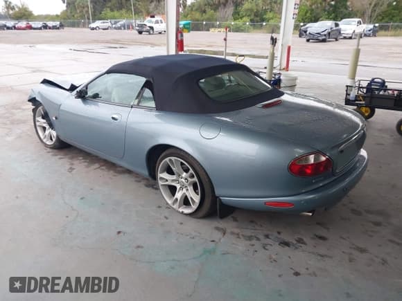 ✅ 2004 Jaguar XK • VIN: SAJDA42C442A37063 • Lot: 41382711. Listed on IAAI with 90,010 mi. Free auction sales archive from the USA and detailed vehicle history report at DreamBid. Image 3.