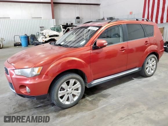 ✅ 2012 Mitsubishi Outlander SE • VIN: JA4AS3AW4CU001923 • Lot: 70330735. Wystawiony na Copart z przebiegiem 202 781 mil. Bezpłatny archiwum sprzedaży aukcyjnych z USA i szczegółowy raport historii pojazdu na DreamBid. Zdjęcie 1.