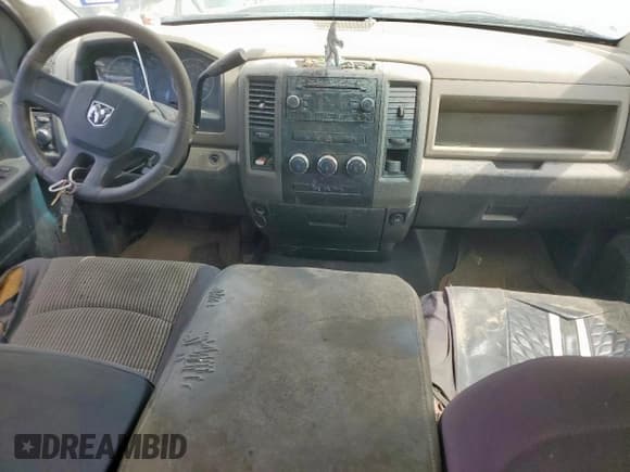 ✅ 2009 Dodge 1500 ST • VIN: 1D3HB18K19S787252 • Lot: 59174965. Wystawiony na Copart z przebiegiem 153 508 mil. Bezpłatny archiwum sprzedaży aukcyjnych z USA i szczegółowy raport historii pojazdu na DreamBid. Zdjęcie 8.