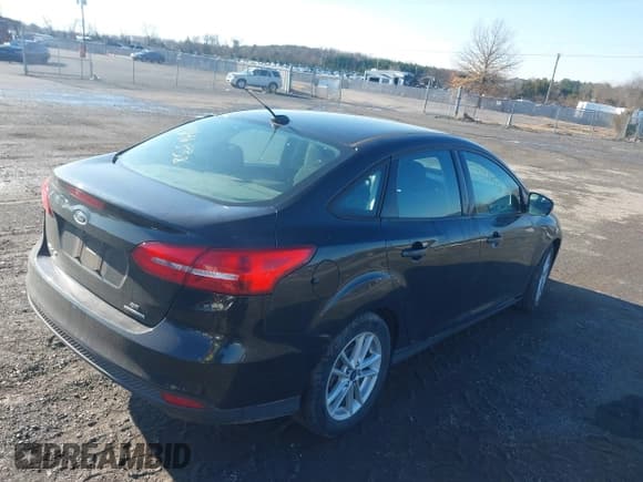 ✅ 2015 Ford Focus SE • VIN: 1FADP3F22FL259805 • Лот: 43846538. Опубликован ранее на IAAI с пробегом 82 671 миль. Бесплатный доступ к архиву аукционных продаж из США и подробный отчёт об истории автомобиля на DreamBid. Изображение 4.