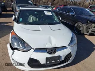 ✅ 2013 Hyundai Veloster w/Black Int • VIN: KMHTC6AD3DU164328 • Lot: 41706019. Wystawiony na IAAI z przebiegiem 106 976 mil. Bezpłatny archiwum sprzedaży aukcyjnych z USA i szczegółowy raport historii pojazdu na DreamBid. Zdjęcie 6.