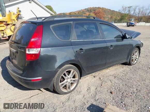 2010 Hyundai Elantra GLS z VIN KMHDC8AE3AU063195, wystawiony jako IAAI lot #40704189 z przebiegiem 159 280 mil mil oraz . Historia ofert i sprzedaży dostępna na DreamBid. Obrazek 4.