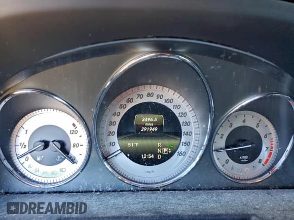 ✅ 2014 Mercedes-Benz GLK 350 • VIN: WDCGG5HB6EG207546 • Lot: 94451405. Listed on Copart with 291,949 mi. Free auction sales archive from the USA and detailed vehicle history report at DreamBid. Image 9.