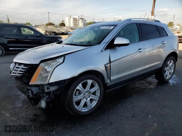 ✅ 2016 Cadillac SRX Performance Collection • VIN: 3GYFNCE34GS576431 • Lot: 81131595. Listed on Copart with 92,943 mi. Free auction sales archive from the USA and detailed vehicle history report at DreamBid. Image 1.