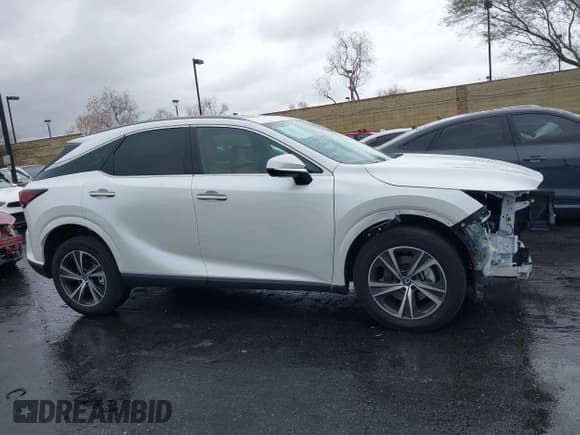 ✅ 2023 Lexus RX 350 • VIN: 2T2BAMCA0PC034324 • Lot: 41759608. Wystawiony na IAAI z przebiegiem 8 001 mil. Bezpłatny archiwum sprzedaży aukcyjnych z USA i szczegółowy raport historii pojazdu na DreamBid. Zdjęcie 14.